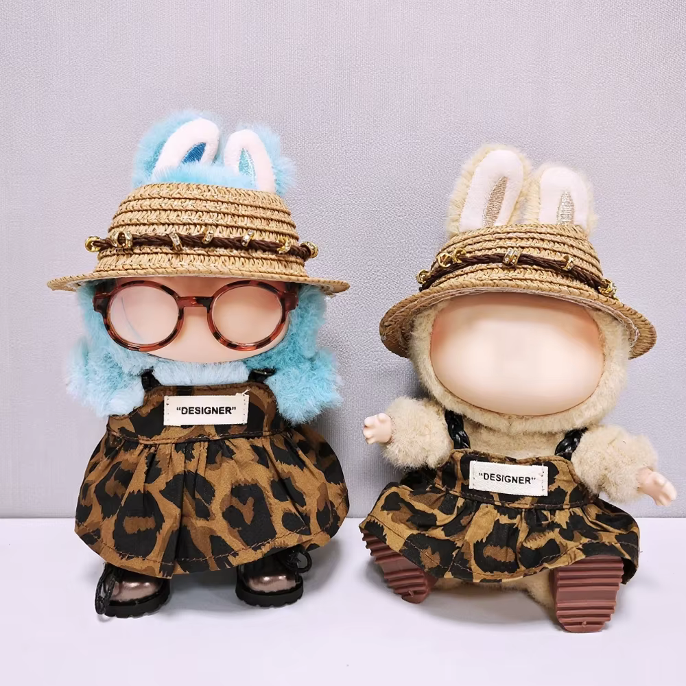 This lavish outfit set is for sure going to make your Labubu stand out, and with it the attention he deserves. Mini Labubu dolls in the size of 15 – 17 cm can be dressed with this doll outfit set - Image 3